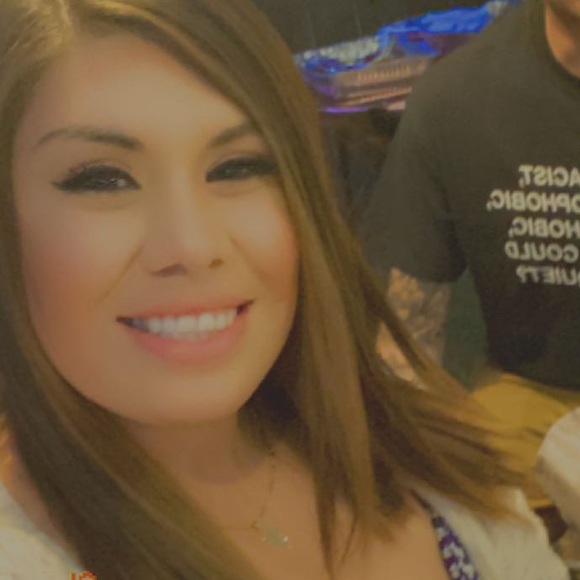 Meet your Posher, Roxana - Picture 1 of 1